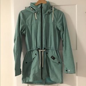 Bench women’s mint long wind jacket
